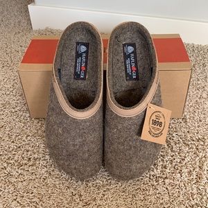 Haflinger German slippers, size 40 style grizzly Torben.
